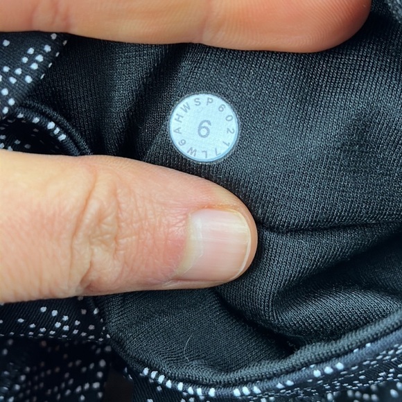 Lululemon Train Times Crop (17") Soundwave White Black / Black - Picture 4 of 5